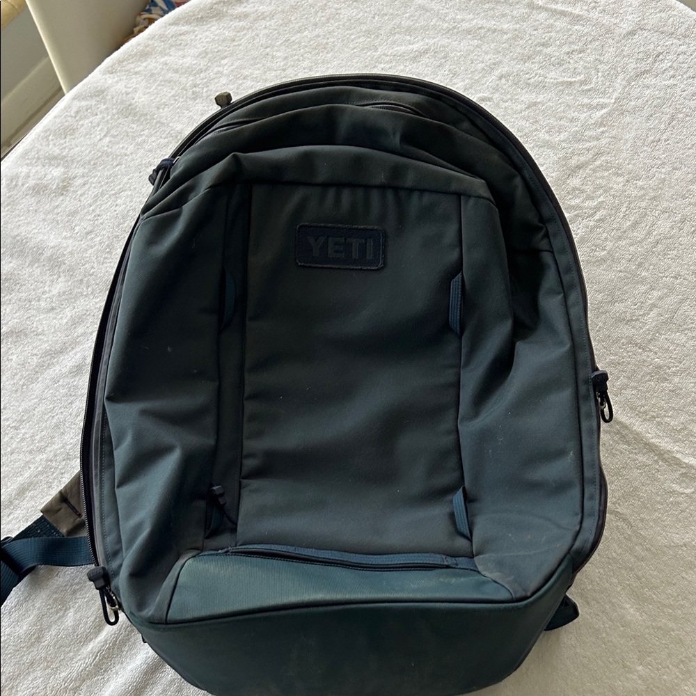 Yeti crossroads 22L Backpack
